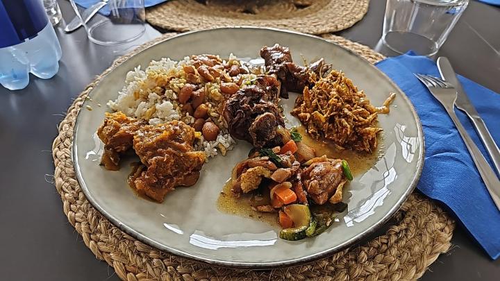 Quels sont les plats signatures d'un restaurant buffet créole ? La Réunion
